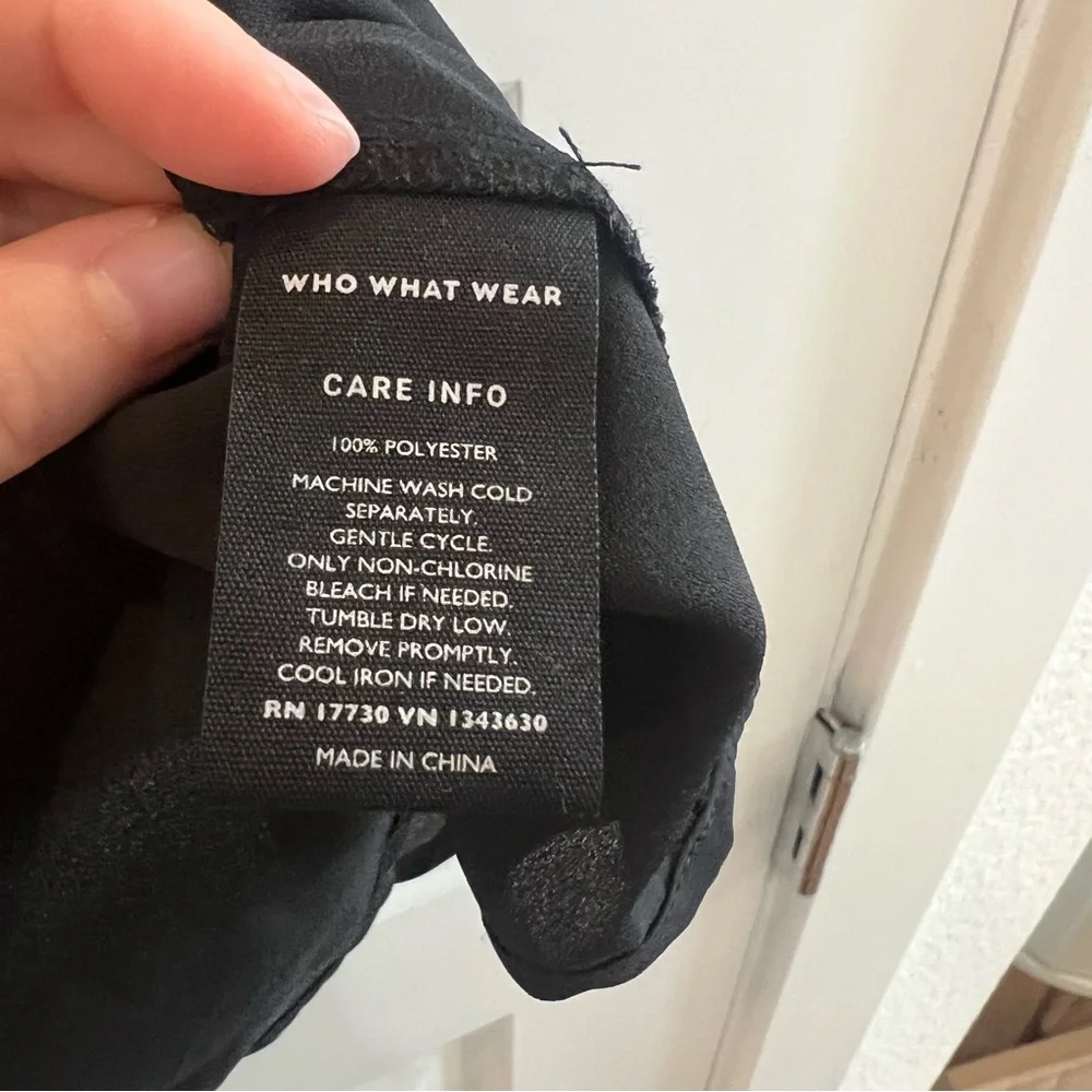 Who What Wear Peter Pan Collar Sleeveless Blouse - Picture 5 of 5